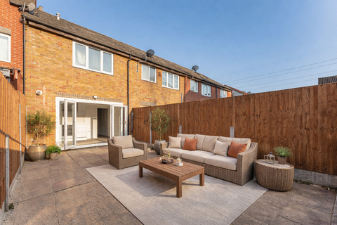 2 bedroom terraced house for sale, Allhallows Road, London E6