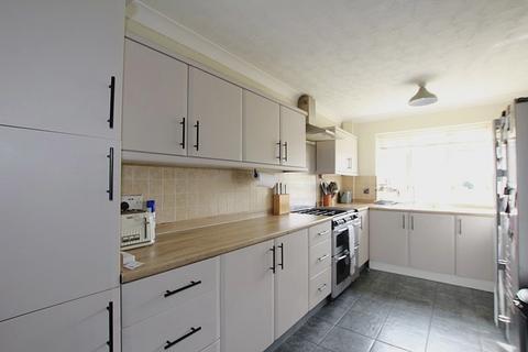 3 bedroom terraced house for sale, Vetch Walk, Haverhill CB9
