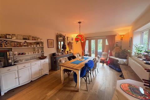 4 bedroom house for sale, Stafford Street, Brewood, Stafford