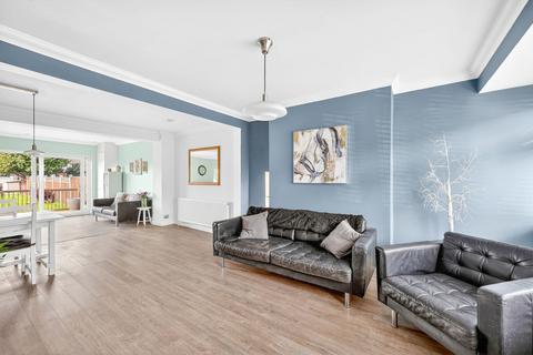 4 bedroom end of terrace house for sale, Chestnut Glen, Hornchurch RM12