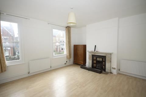 2 bedroom flat to rent, Foyle Road