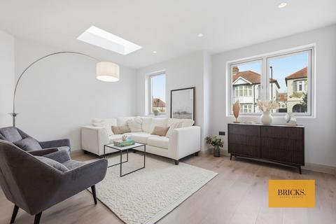 undefined, Forest Drive, Woodford Green IG8