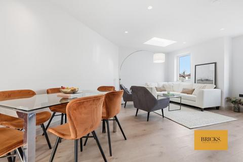undefined, Forest Drive, Woodford Green IG8