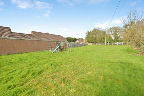 3 bedroom bungalow for sale, Bromley Green Road, Ruckinge, Ashford, Kent, TN26