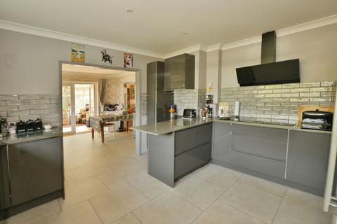 3 bedroom bungalow for sale, Bromley Green Road, Ruckinge, Ashford, Kent, TN26