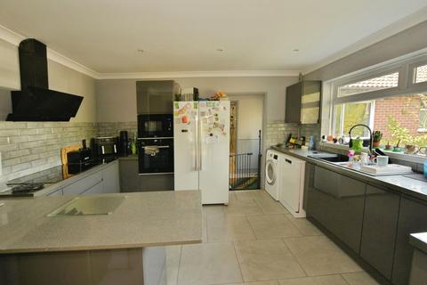 3 bedroom bungalow for sale, Bromley Green Road, Ruckinge, Ashford, Kent, TN26