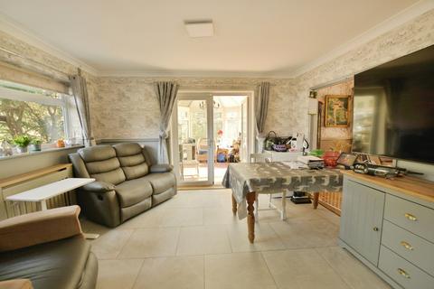 3 bedroom bungalow for sale, Bromley Green Road, Ruckinge, Ashford, Kent, TN26