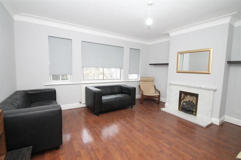 3 bedroom flat for sale, Crestbrook Place, Green Lanes, Palmers Green N13