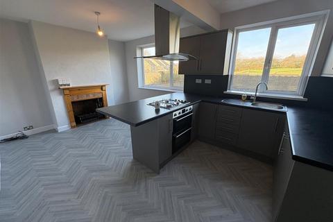 undefined, Greenton Crescent, Queensbury