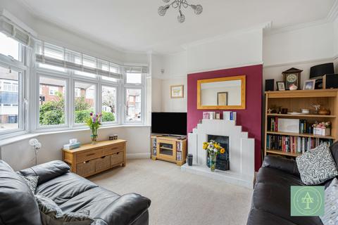 3 bedroom end of terrace house for sale, Lynmouth Avenue, Bush Hill Park, Enfield, EN1