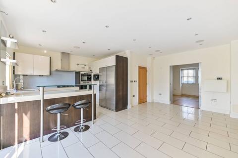 4 bedroom terraced house for sale, Bridgeman Drive, Windsor, SL4