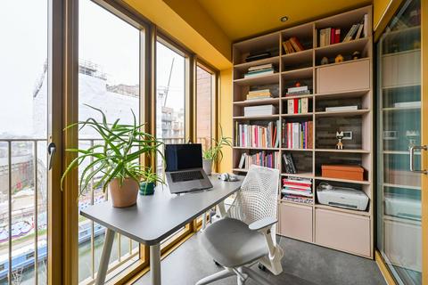 1 bedroom flat for sale, Grovelea Court, LONDON E3