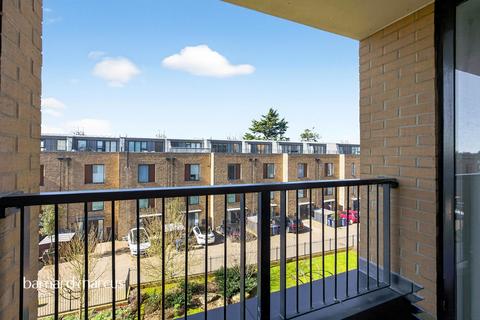 1 bedroom flat for sale, Quayle Crescent, London
