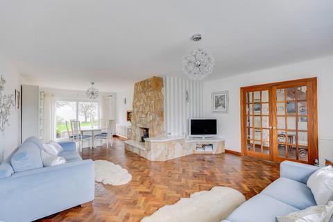 4 bedroom detached house for sale, Severn Road, Porthcawl, Bridgend County Borough