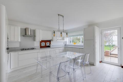 4 bedroom detached house for sale, Severn Road, Porthcawl, Bridgend County Borough