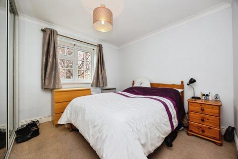 undefined, Chesham Road, GUILDFORD, Surrey, GU1