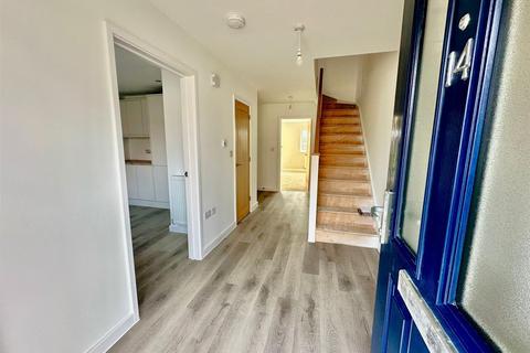 3 bedroom house to rent, Maude Close, New Romney TN28