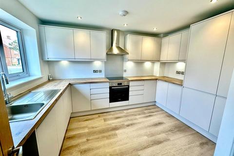 3 bedroom house to rent, Maude Close, New Romney TN28
