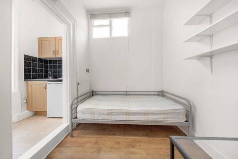 Studio to rent, Elvaston Place, South Kensington, London, SW7