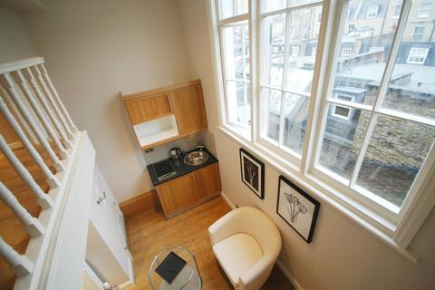 Studio to rent, Elvaston Place, South Kensington, London, SW7