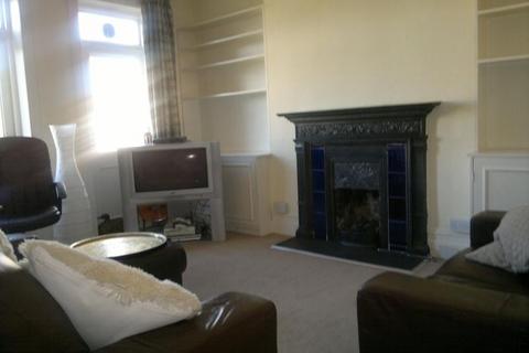 4 bedroom flat to rent, Biddulph Mansions Maida Vale
