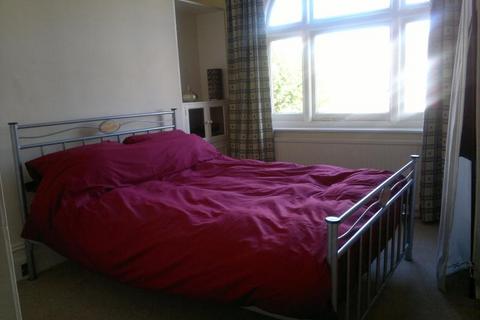 4 bedroom flat to rent, Biddulph Mansions Maida Vale