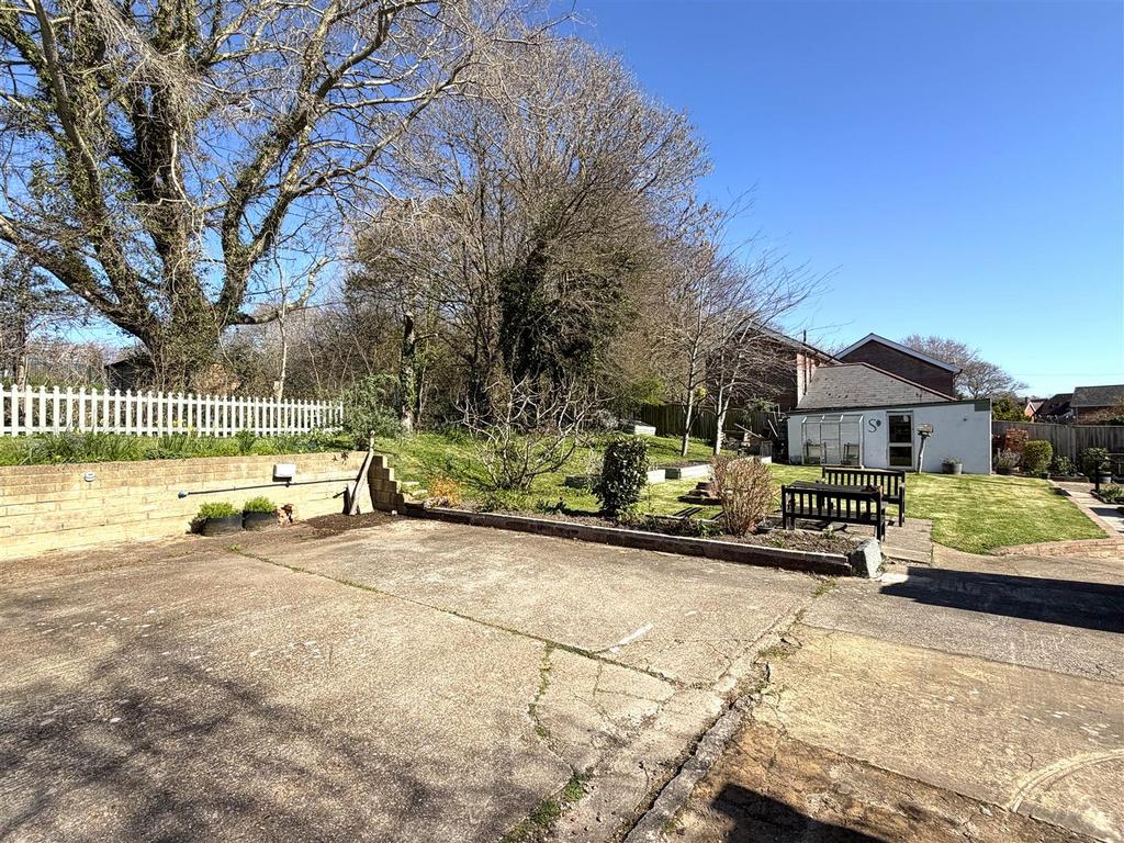 Parking to Garden