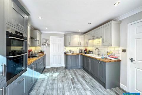 4 bedroom end of terrace house for sale, Low Church Wynd, Yarm TS15 9BA