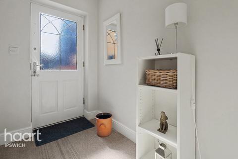 undefined, Black Barn Close, Ipswich
