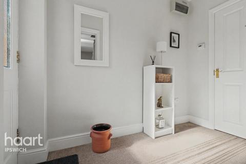 undefined, Black Barn Close, Ipswich