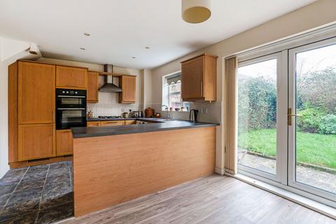 4 bedroom semi-detached house for sale, Clark Close,Shipston-on-stour,CV36 4HJ