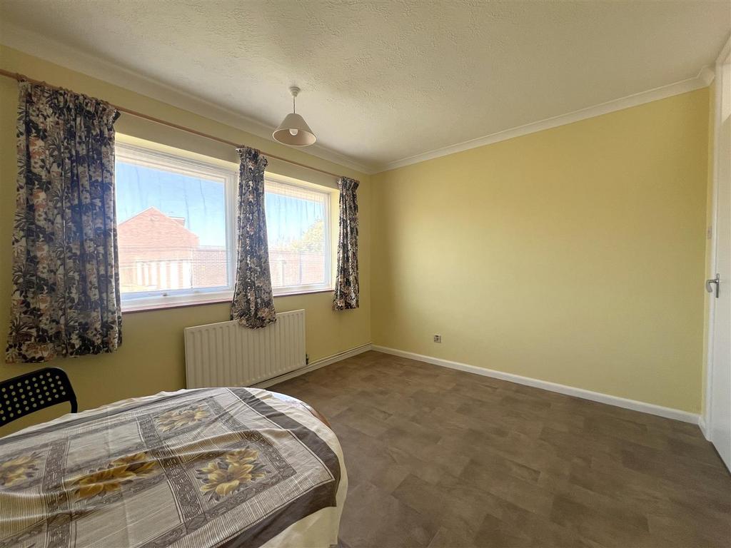 Bedroom 2.JPG