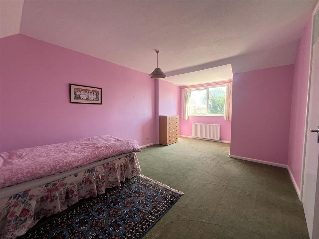 Bed 1.JPG