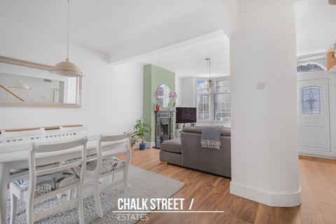 3 bedroom terraced house for sale, Marlborough Road, Romford, RM7