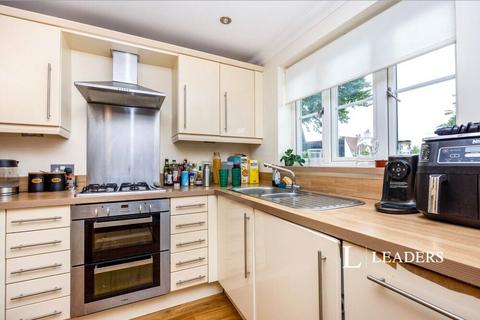 3 bedroom house to rent, Richmond Road, Godalming, GU7