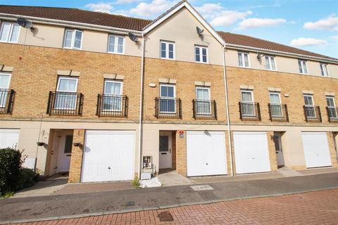 3 bedroom house for sale, Collier Way, Southend-On-Sea