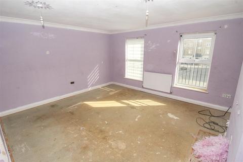 3 bedroom house for sale, Collier Way, Southend-On-Sea