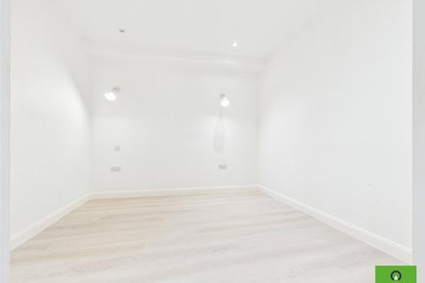1 bedroom flat to rent, High Street, Hornchurch RM12