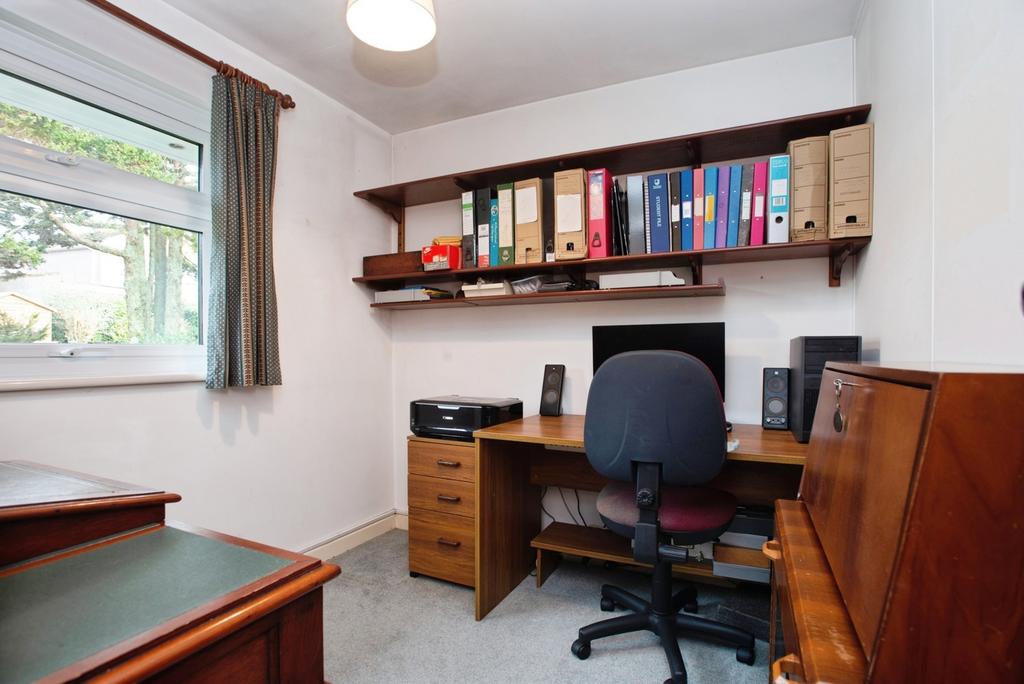 Bedroom/Office