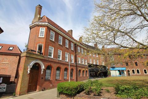 undefined, Salisbury Square, Hatfield, AL9