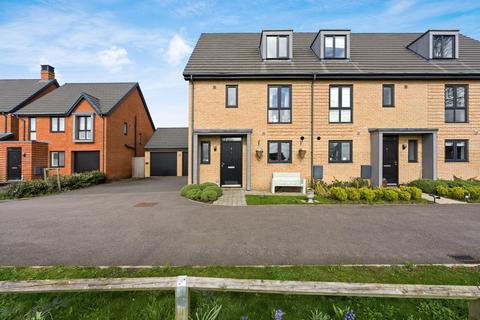 4 bedroom end of terrace house for sale, Barbon Close, Bishop's Stortford CM23