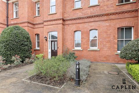 2 bedroom house for sale, Richmond Drive, Woodford Green