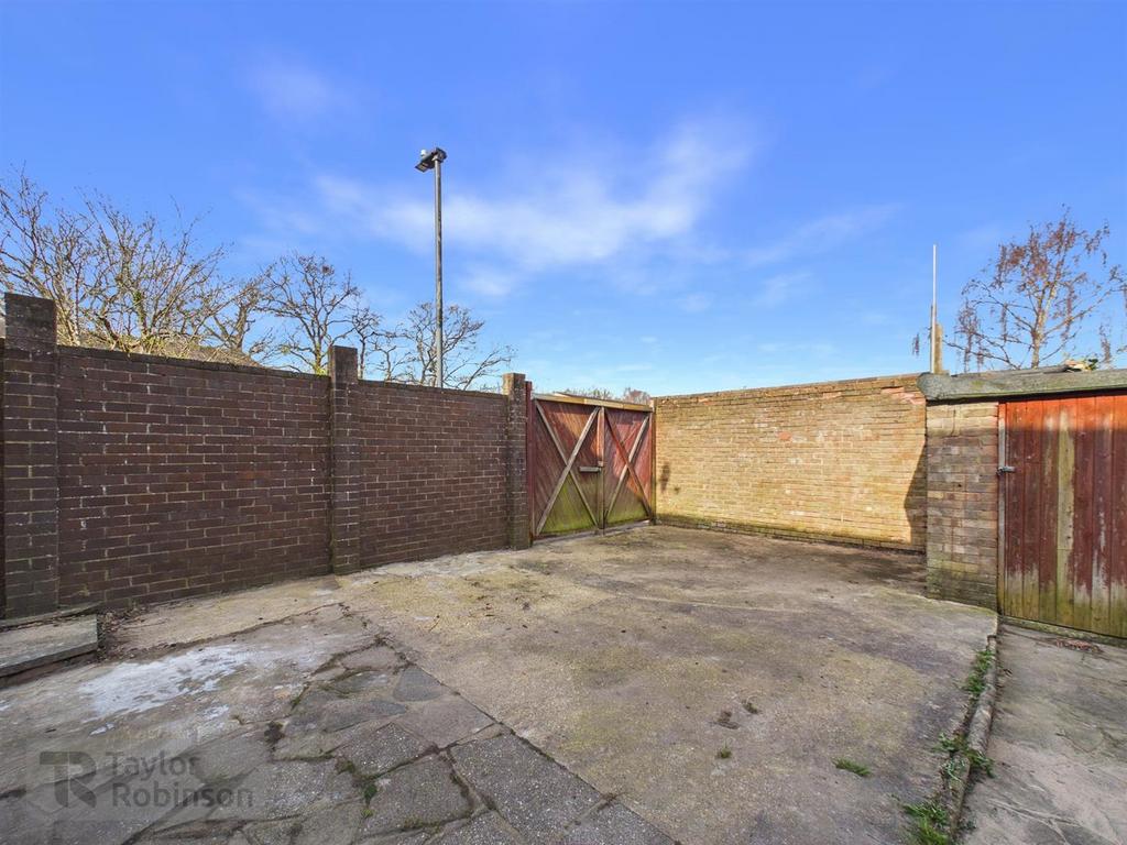 CAM02600 G0-PR0679-STILL014.jpg
