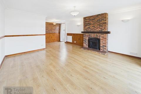 undefined, Fennel Crescent, Crawley