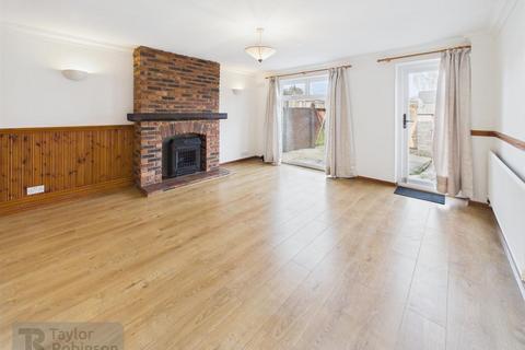 undefined, Fennel Crescent, Crawley
