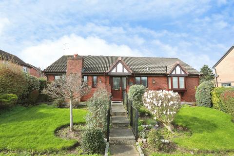 2 bedroom bungalow for sale, Dunham Crescent, Crewe, Cheshire, CW2