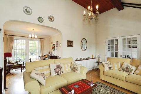 2 bedroom bungalow for sale, Dunham Crescent, Crewe, Cheshire, CW2