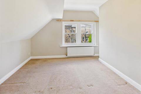 2 bedroom flat to rent, St Johns Road, Buxton
