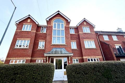 Holden Avenue, Manchester, M16
