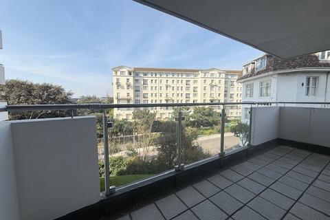 2 bedroom apartment to rent, Russell Cotes Road, Bournemouth, BH1